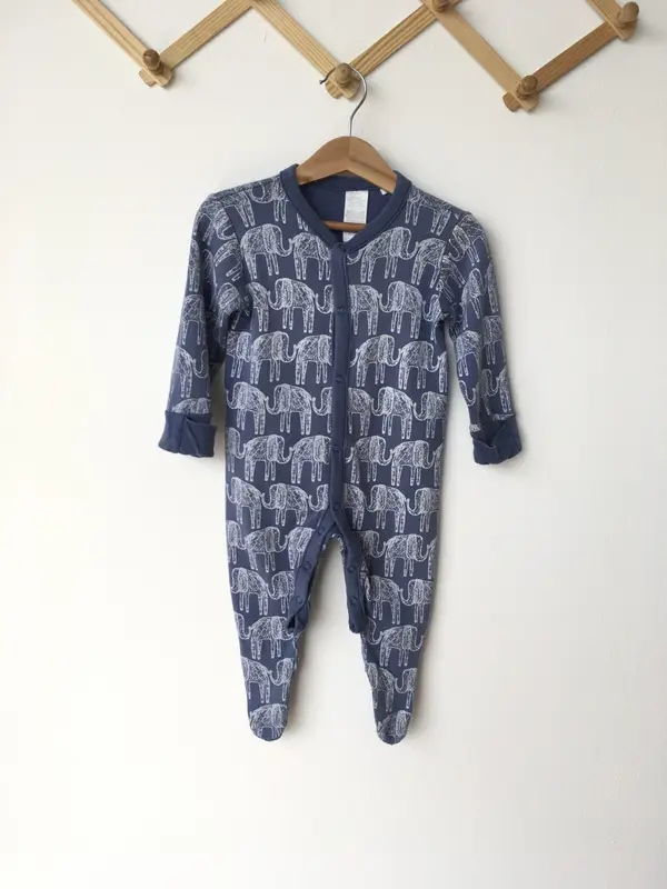 Elephants Pajamas ชุดนอนคอวีขายาว ลายช้าง