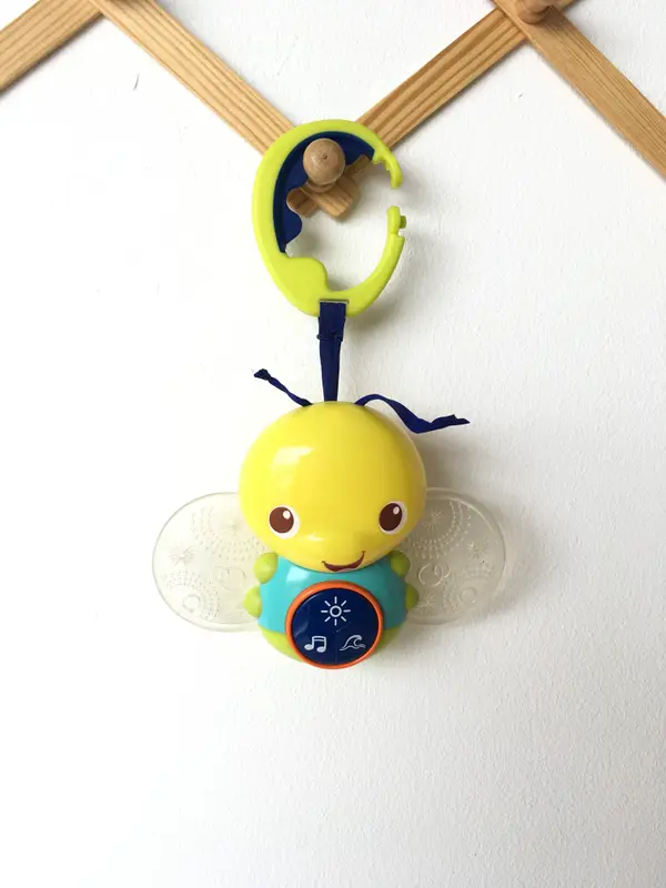 Beaming Buggie Take-Along Toy ผึ้งของเล่นสำหรับเด็ก