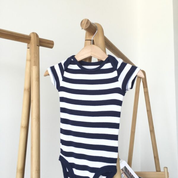 Striped Body suit ชุดบอดี้สูทคอกลมขาสั้นลายขวาง