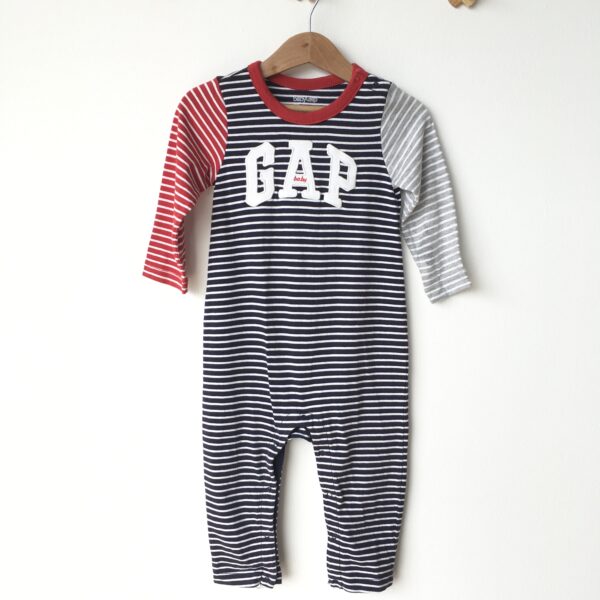 Striped Pajamas ชุดนอนลายขวาง