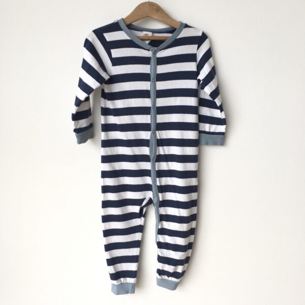 Striped Pajamas ชุดนอนคอกลมขายาว ลายขวาง