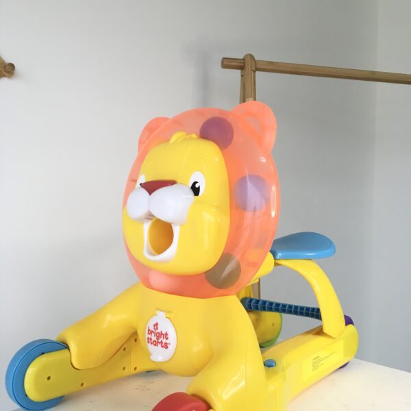 Bright Starts 3-in-1 Step ‘n Ride Lion รถสิงโตหัดเดิน