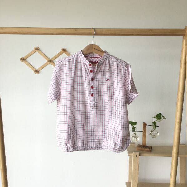 Plaid Red Shirt เสื้อเชิ้ตสีแดงลายสก๊อต