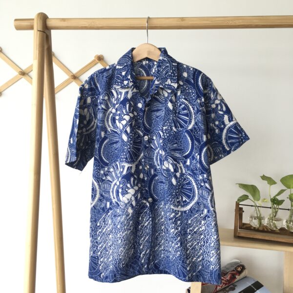 Blue hawaiian shirt เสื้อฮาวายสีน้ำเงิน