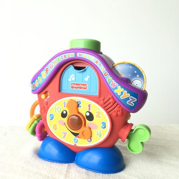 Triangle Laugh & Learn Peek-a-Boo Cuckoo Clock นาฬิกาของเล่น