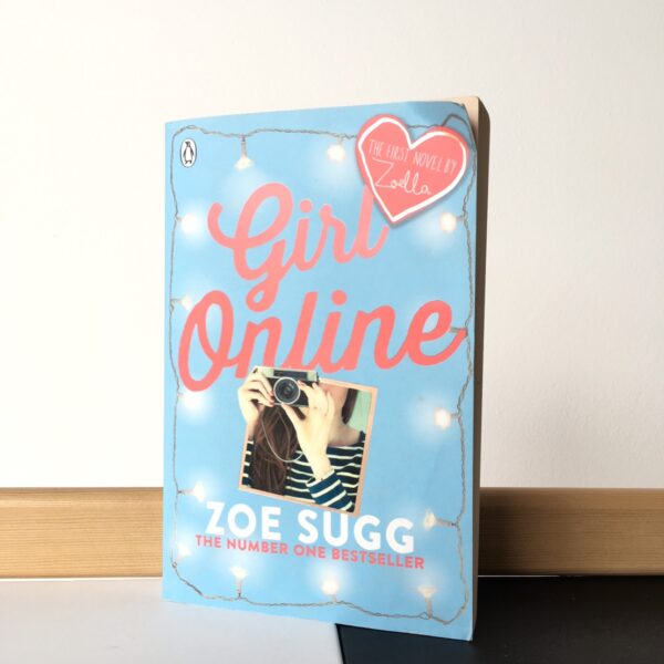 Girl Online หนังสือสาวออนไลน์