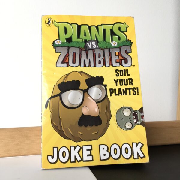 Soil Your Plants Joke Book หนังสือพืชปะทะซอมบี้