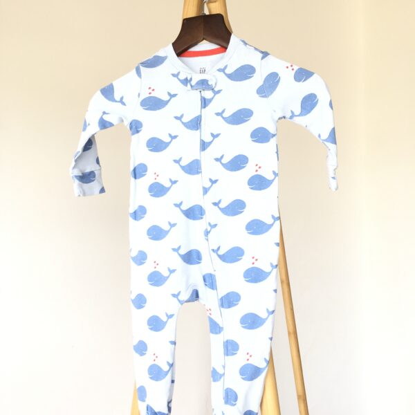 Whales Pajamas ชุดนอนคอวีขายาว ลายวาฬ