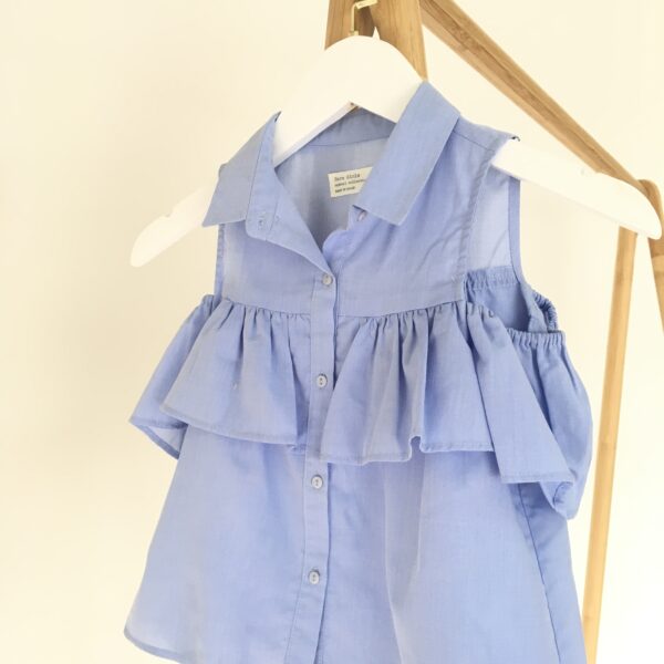 Classic Button-Down Shirt เสื้อเชิ้ตคลาสสิก