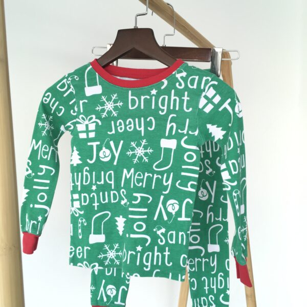 Christmas Set Shirt and Pants เซตเสื้อและกางเกง ลายคริสต์มาส