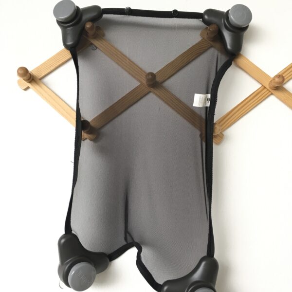 Adjust-to-Fit Sun Shade ผ้าม่านบังแดด