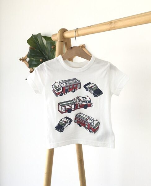 Round Neck White T-shirtเสื้อยืดลายรถกู้ภัย