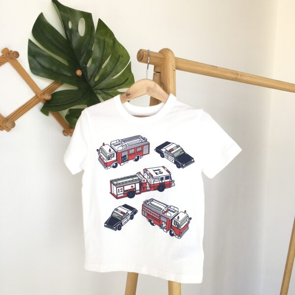 Round Neck White T-shirt เสื้อยืดคอกลมเด็กลายรถกู้ภัย