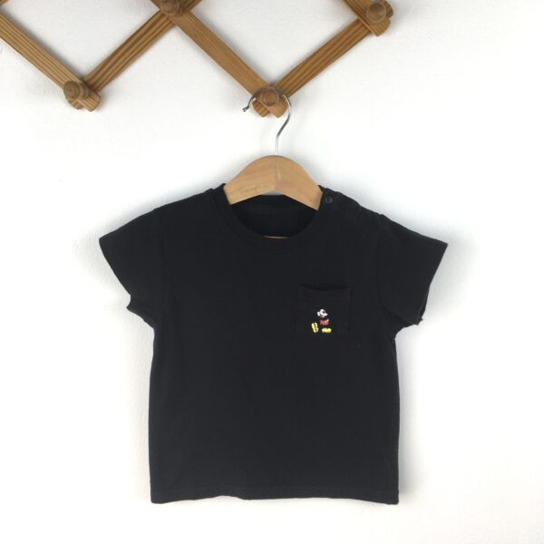 T-Shirt เสื้อยืดสีดำลายมิกกี้เมาส์ที่กระเป๋า